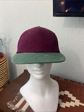 🔥 Vintage-style YoungAn Two-Tone Blank Snapback Hat!